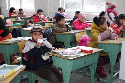 大邑县超2万名农村学生乐享免费营养餐