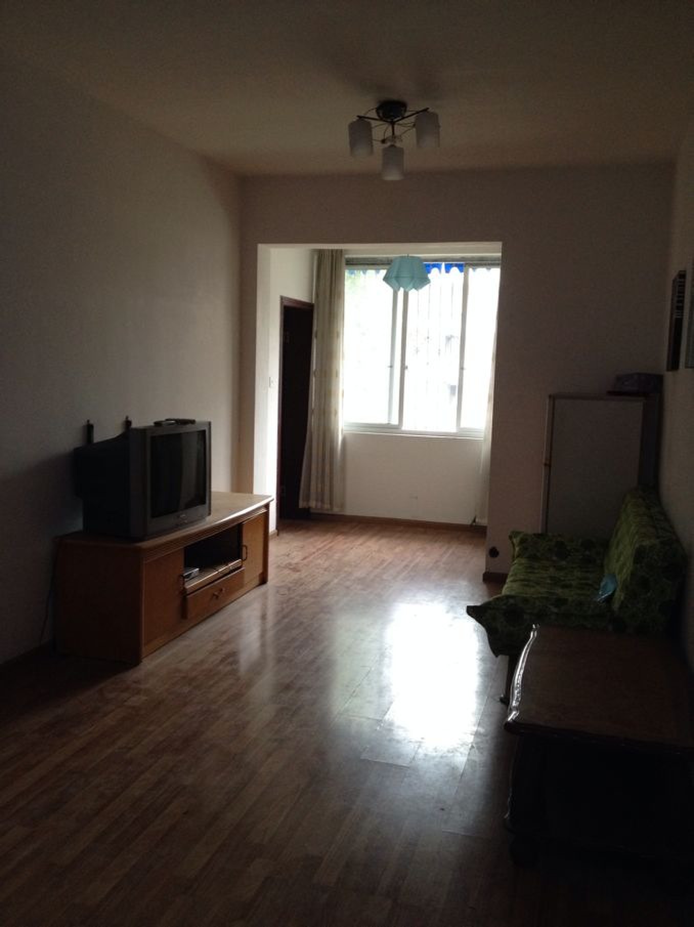 老城区最便宜的现浇套二,房东底价处理了。