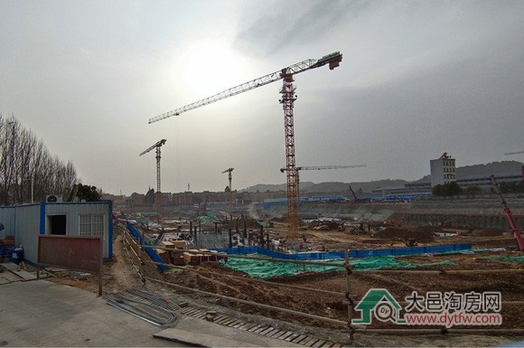 探访大邑县城两所医院3月修建进度