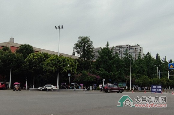 2025年高考期间大邑两考点分时段实行交通管制