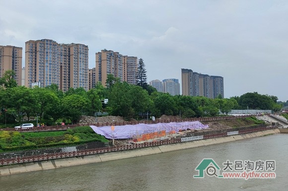 大邑斜江河体育公园桃源大桥东南侧7月施工进度