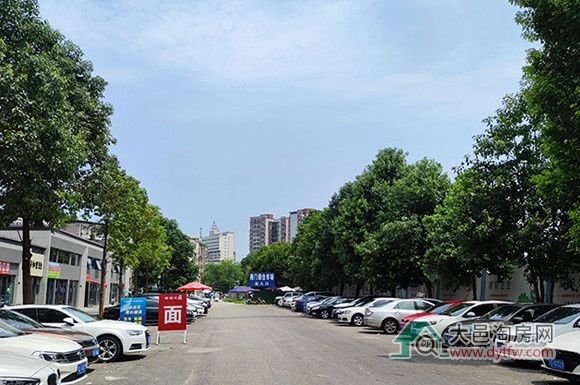 大邑县城建华商业地块已出让 成交价89万/亩