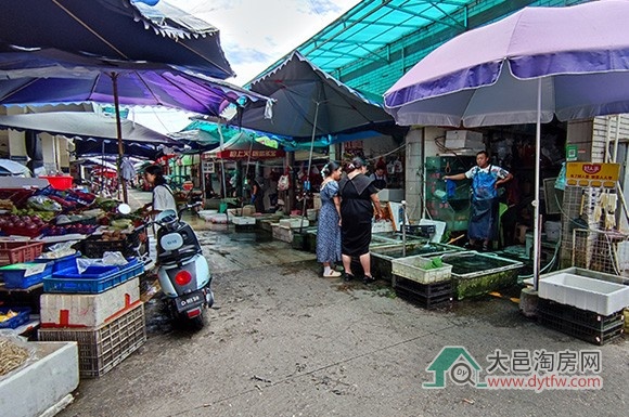 老市场,新生活:大邑东门综合市场的记忆与重生