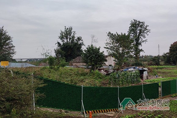 新锐房企落子大邑 王滩10号地块底价成交